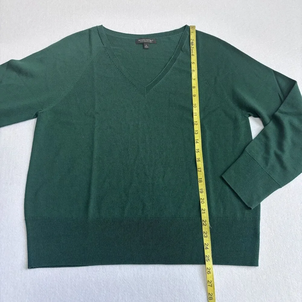 Banana Republic Merino Wool Sweater Mens XL Green V Neck Preppy Long Sleeve EUC